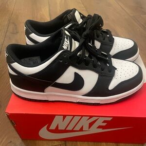 Nike Panda Dunks